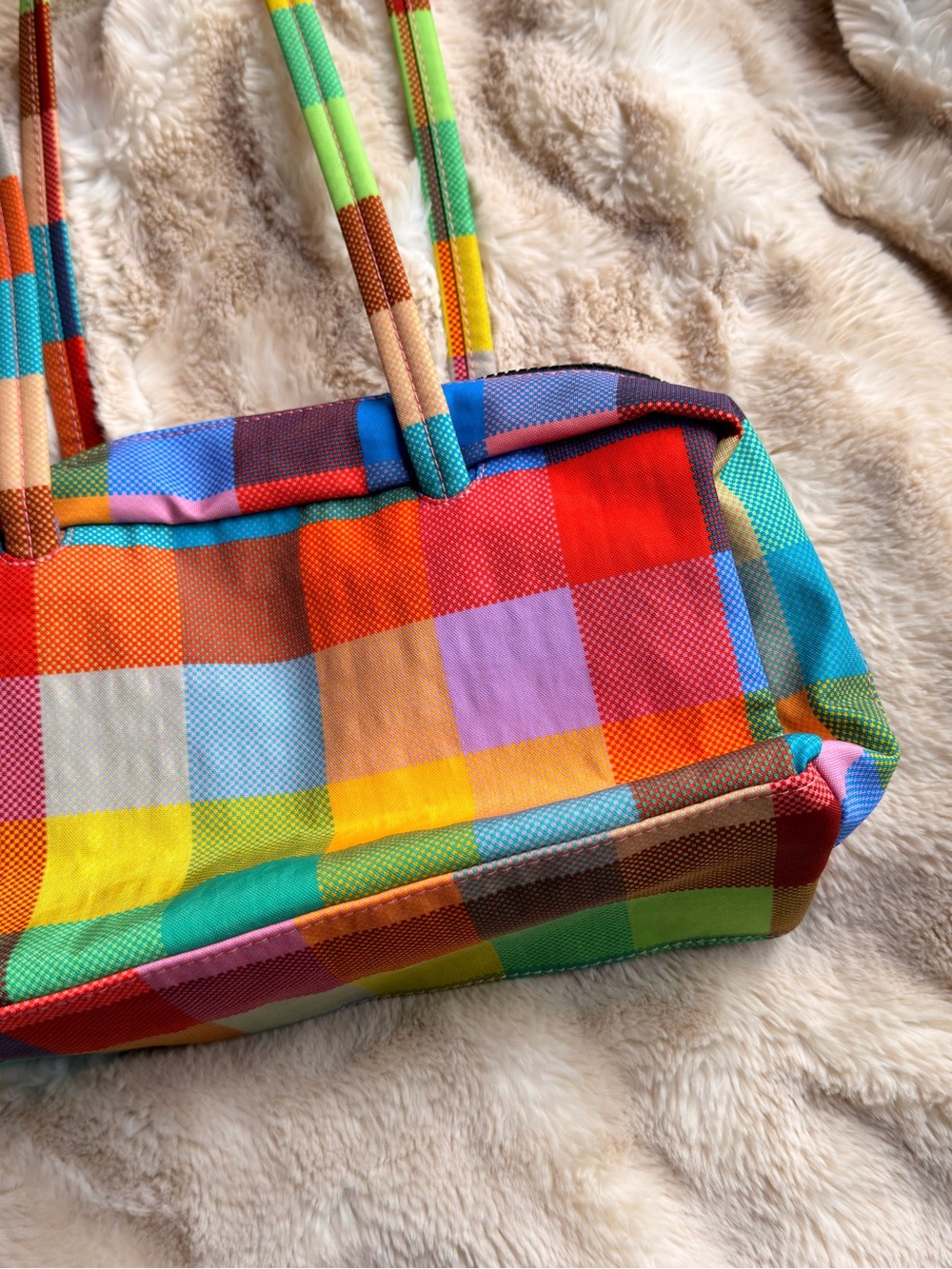 BAGGU Bowler Bag in Madras | UO Exclusive NWT - Picture 5 of 5